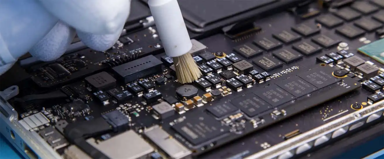 Чистка Apple MacBook от пыли в Краснознаменске | Замена термопасты